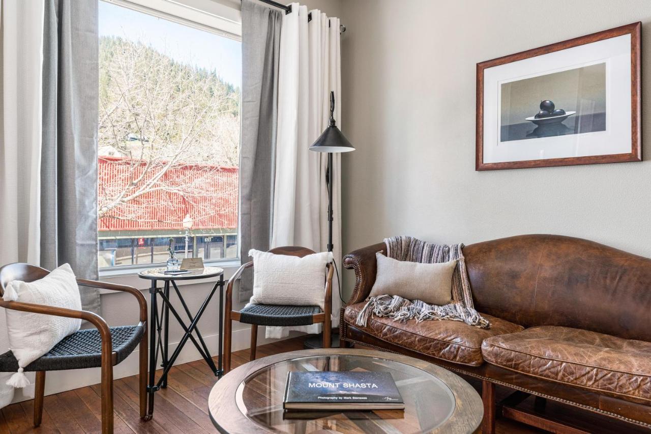 Mossbrae Hotel Дънсмюър Екстериор снимка